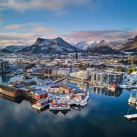 Moderne Med Balkong Svolvær